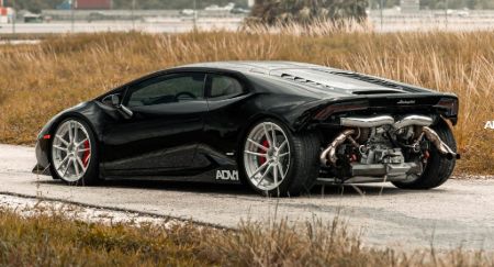 Derrick Lewis owns Lamborghini Huracan Twin-Turbo.